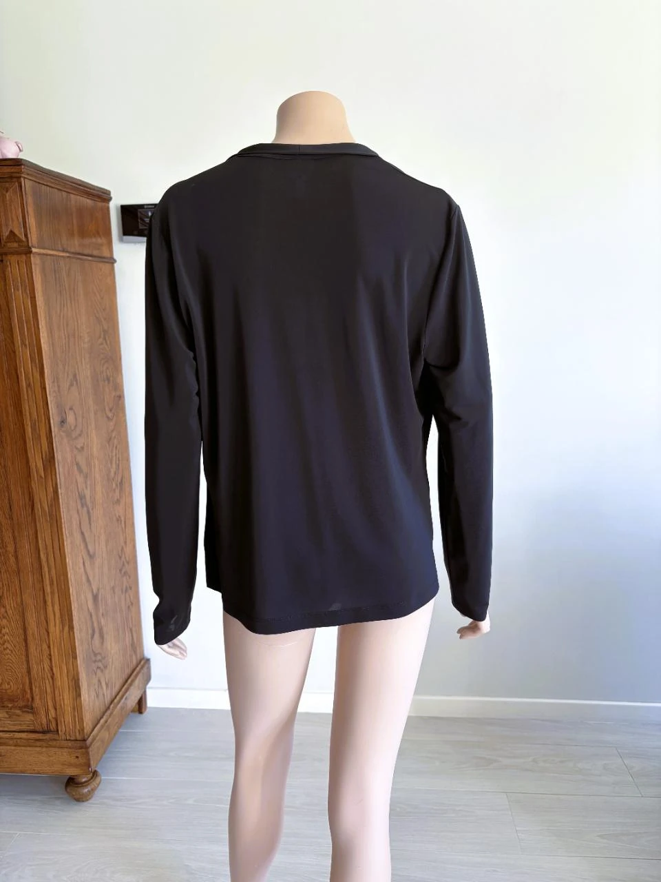 Blusa nova Mayerline com babados e fecho de gancho – tamanho 44 – desenhada em Bruxelas – photo 5